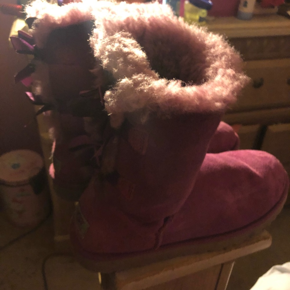 Bailey Bow Uggs - image 5